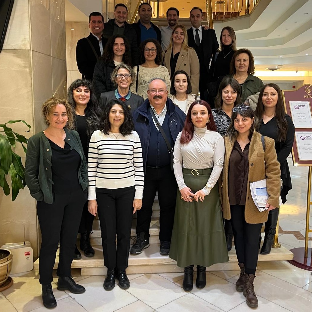 İzmir’de Belediyelerle Buluştuk, Evde Bakım Hizmetleri Minimum Standartları Üzerine Çalıştık!